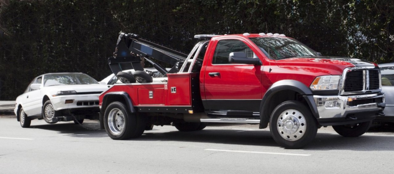 Electric and Hybrid Tow Trucks