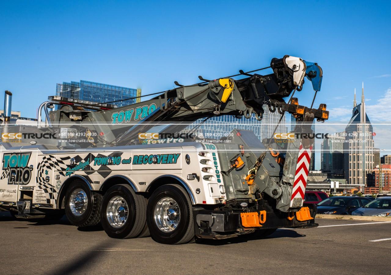 tow truck Specialized Equipment and Expertise