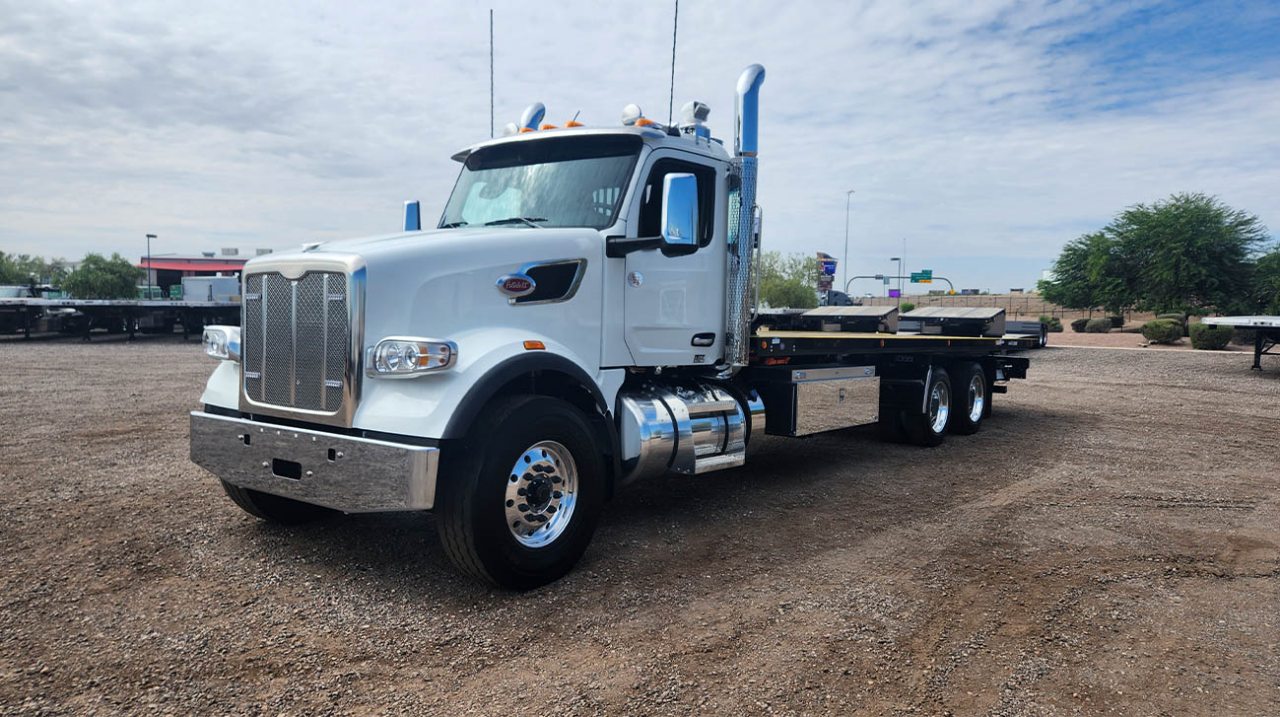 Carrier tow truck (2)