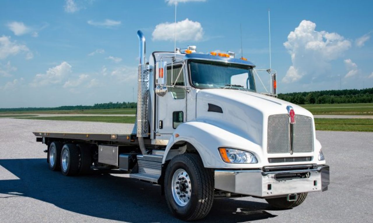 Carrier tow truck (4)