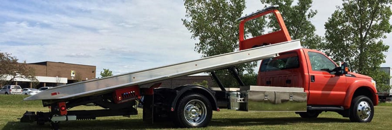 Rollback tow truck