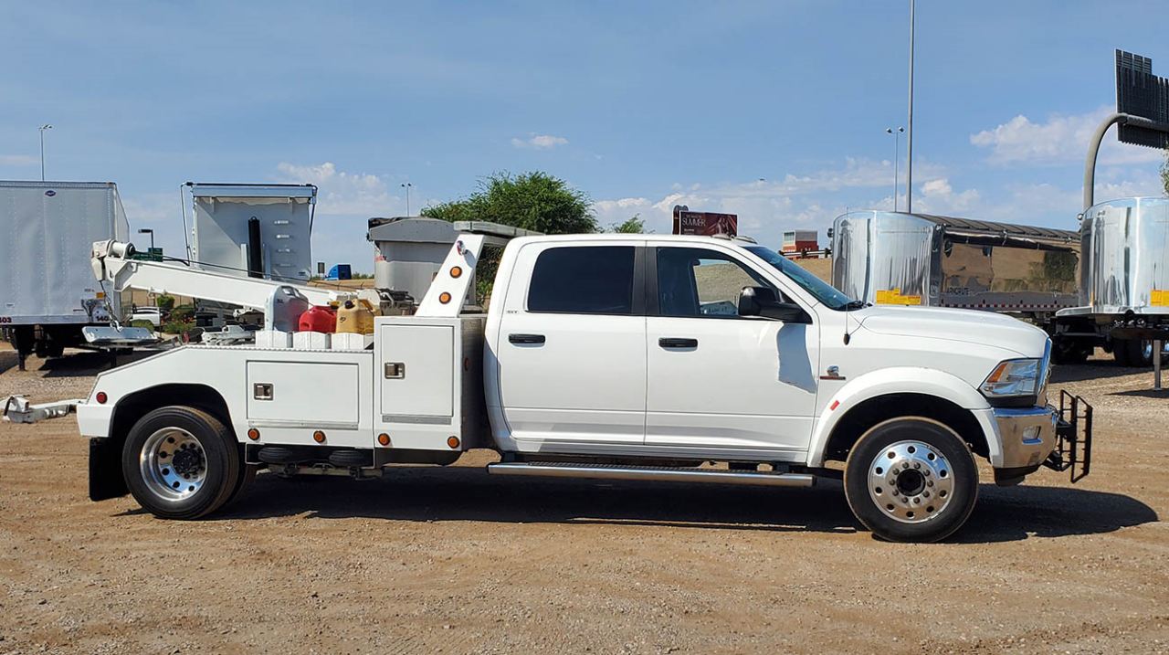 repo tow truck