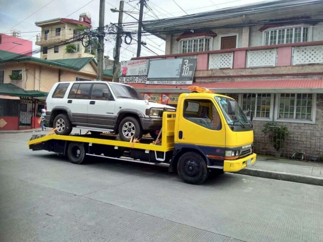 carrier tow truck (3)