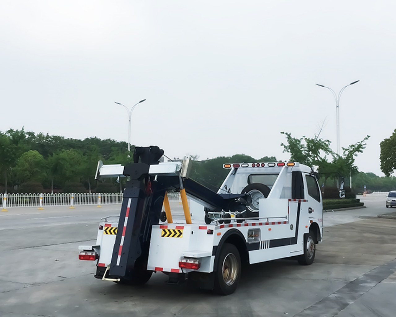 8 Ton Integrated Recovery Tow Truck (6)