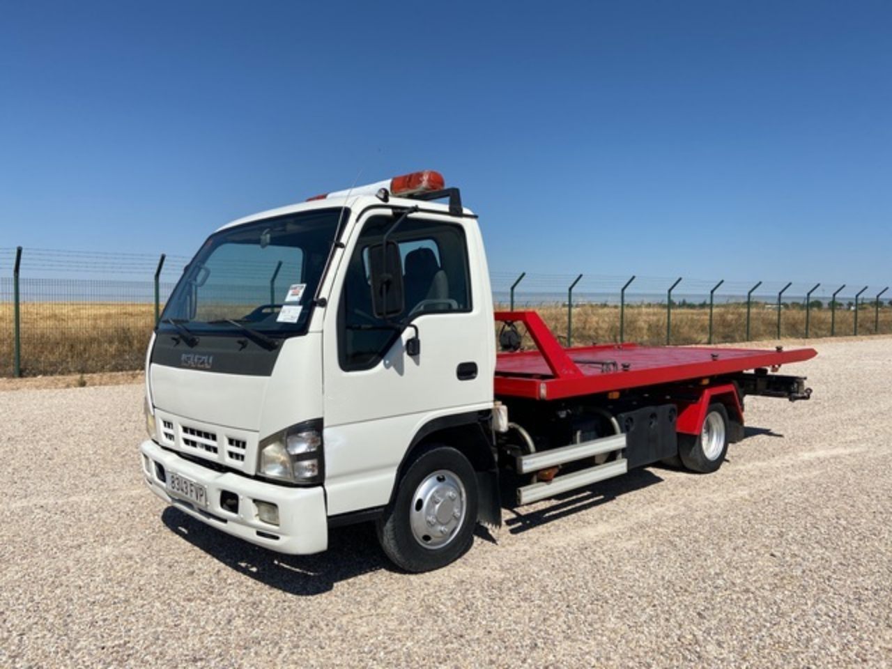 ISUZU tow truck (5)