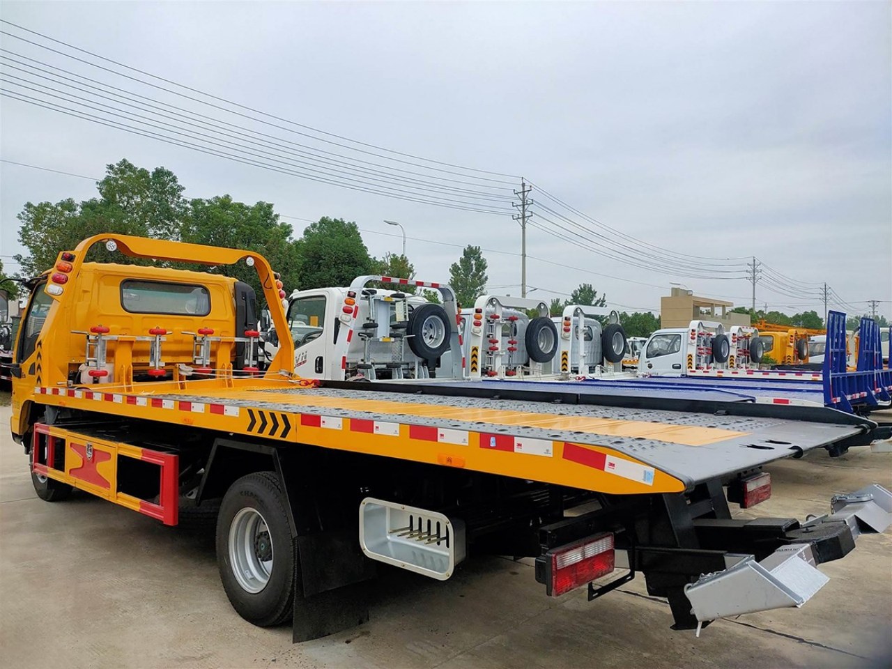 Drop Deck Tow Trucks: Jamaica's Reliable Heavy Haulage – Tow Crane