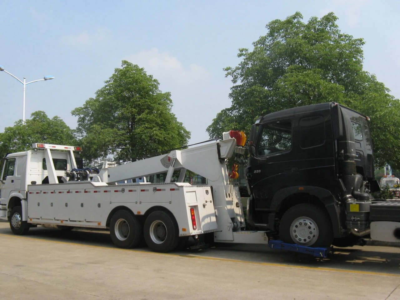Rotator Tow Truck (2)