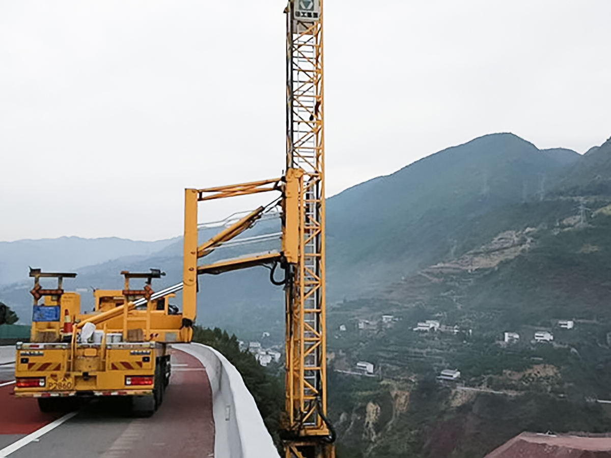 20.7m Mobile Bridge Inspection Unit (2)