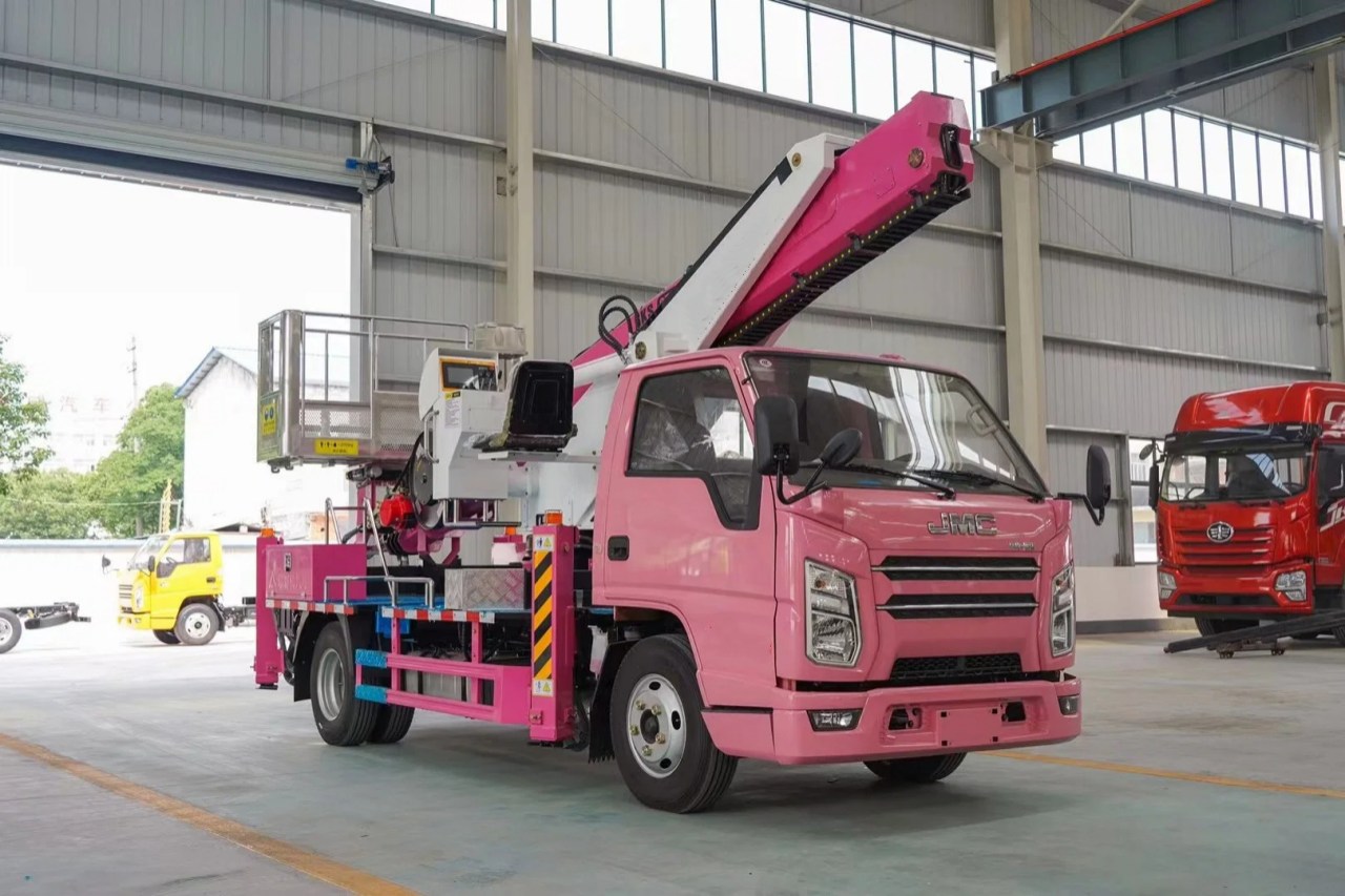 32m Insulated Bucket Lift Truck (3)