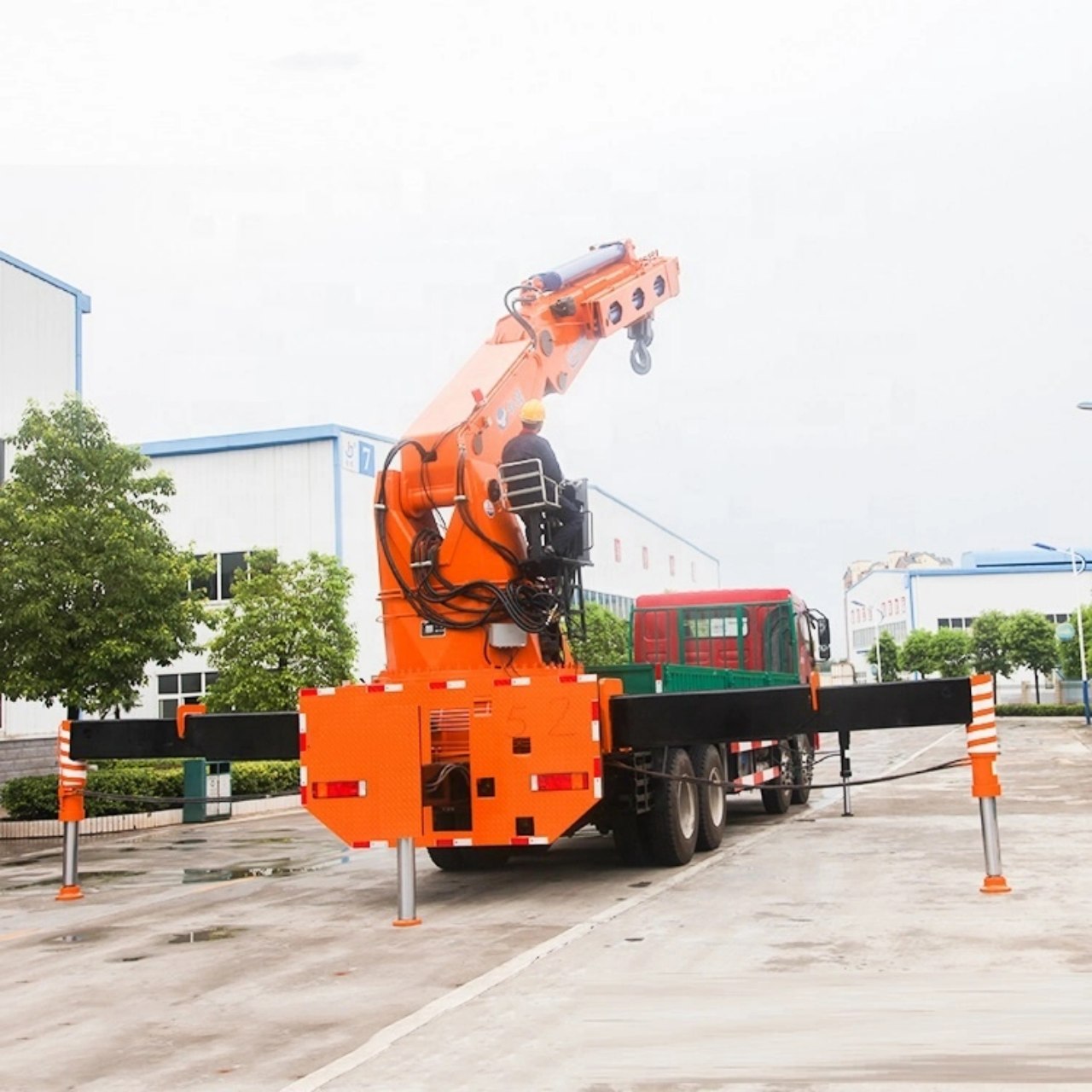 CSCTRUCK Tow Crane Truck's Knuckle Boom Cranes Revolutionize ...