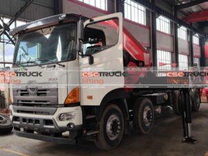 HINO 20 Ton Knuckle Boom Crane