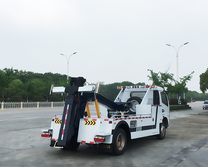8 Ton Integrated Recovery Tow Truck (6)
