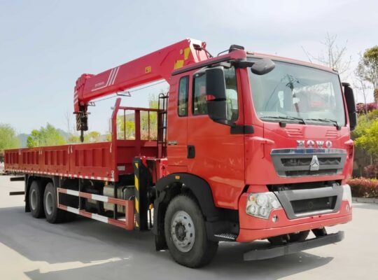 HOWO 14 Ton Truck Telescopic Crane (2)