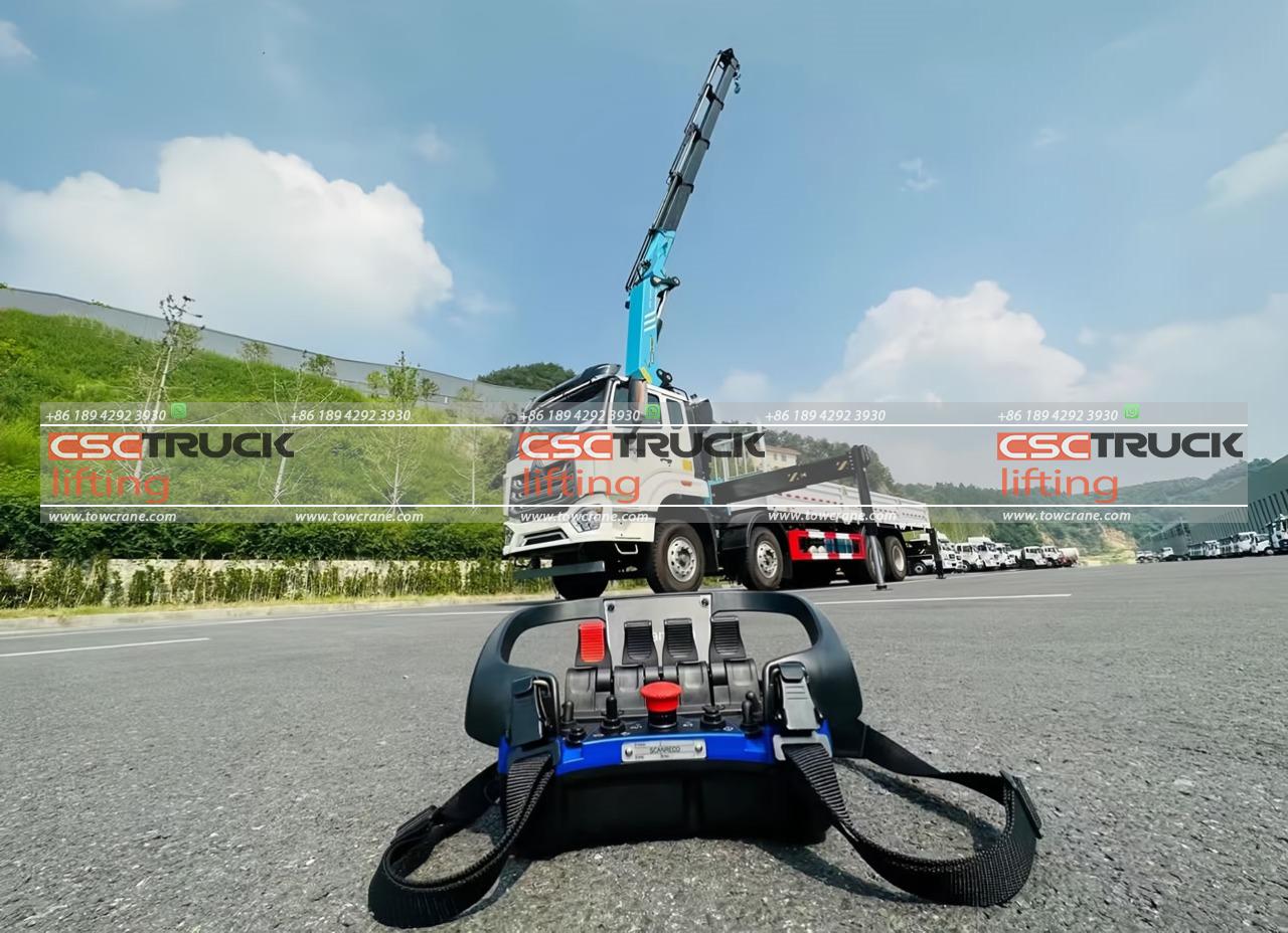 HOWO 16 Ton Knuckle Boom Crane (8)