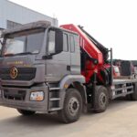 SHACMAN H3000 21 Ton Knuckle Boom Crane (2)