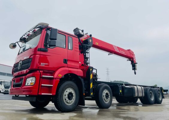 SHACMAN M3000 18 Ton Truck Telescopic Crane (2)