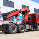 SHACMAN M3000 21 Ton Knuckle Boom Crane (4)