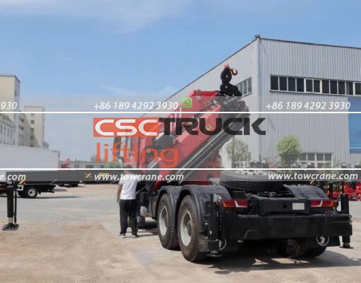 SHACMAN M3000S 23 Ton Knuckle Boom Crane (8)