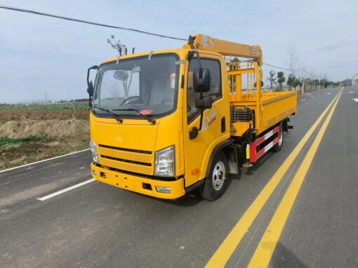 FAW Truck With 3.2T XCMG Crane