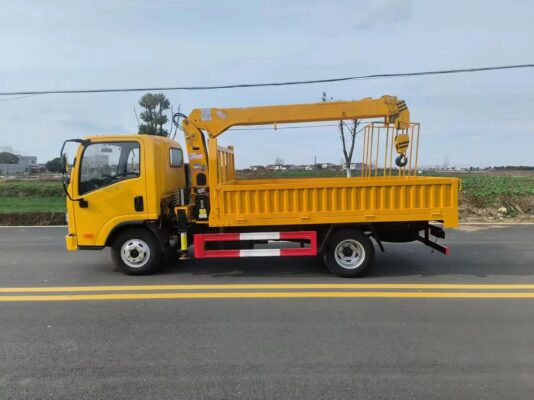 Truck with 3.2T XCMG Crane