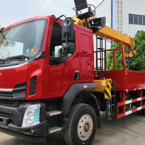 Chenglong M3 220Horsepower 4X2 7.5Ton 5.8Meter Truck Mounted Crane