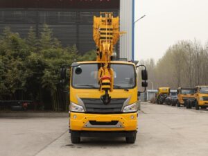 Dajingang ES5 190 horsepower 4X2 24 tons 10-meter truck crane