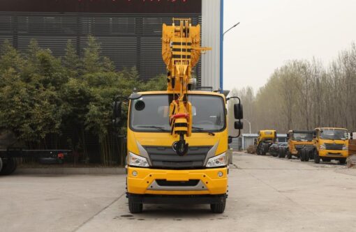 Dajingang ES5 190 horsepower 4X2 24 tons 10-meter truck crane