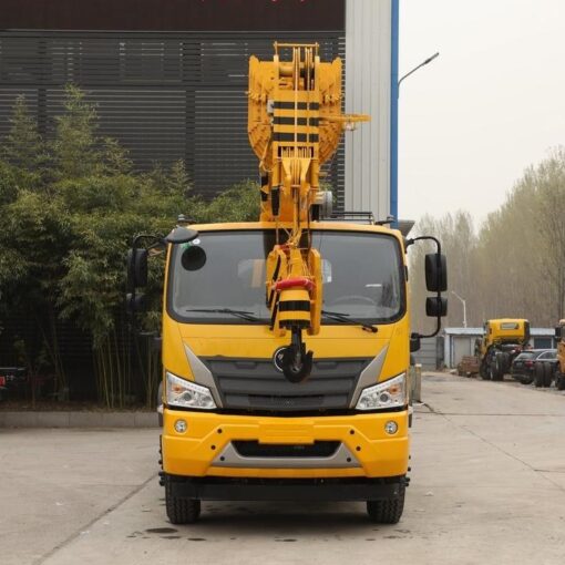 Dajingang Es5 190Horsepower 4X2 24Ton Truck Crane