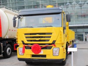 Genlyon C500 450 perdekrag 8X4 31 ton vragmotor gemonteerde hyskraanvoertuig