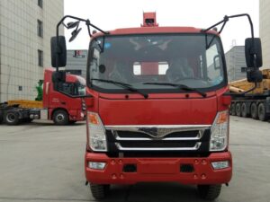 Haoman H3 129Horsepower 4X2 4.5Ton Truck Mounted Crane