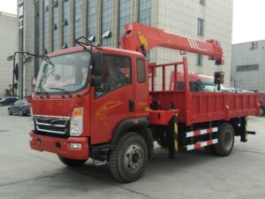 Haoman H3 129Horsepower 4X2 4.5Ton Truck Mounted Crane