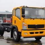 Huashen D912 12-ton 9-meter truck crane