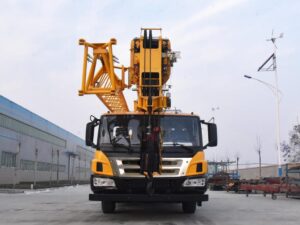 Senyuan 330Horsepower 6X4 25Ton Crane