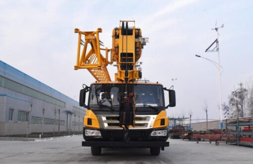 Senyuan 330Horsepower 6X4 25Ton Crane