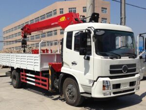 Tianjin 180Horsepower 4X2 15Ton Truck With Crane