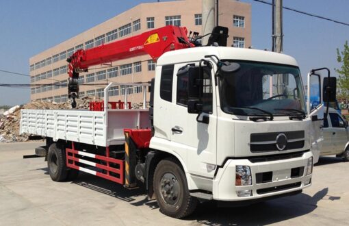 Tianjin 180Horsepower 4X2 15Ton Truck With Crane