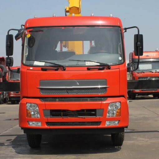 Tianjin 180Horsepower 4X2 6.3Ton Truck Mounted Crane