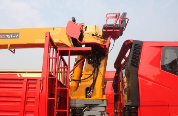Faw 25 Ton Side Lifter Crane