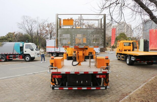 Foton 4.5 Tons Articulated Bucket Lift Truck