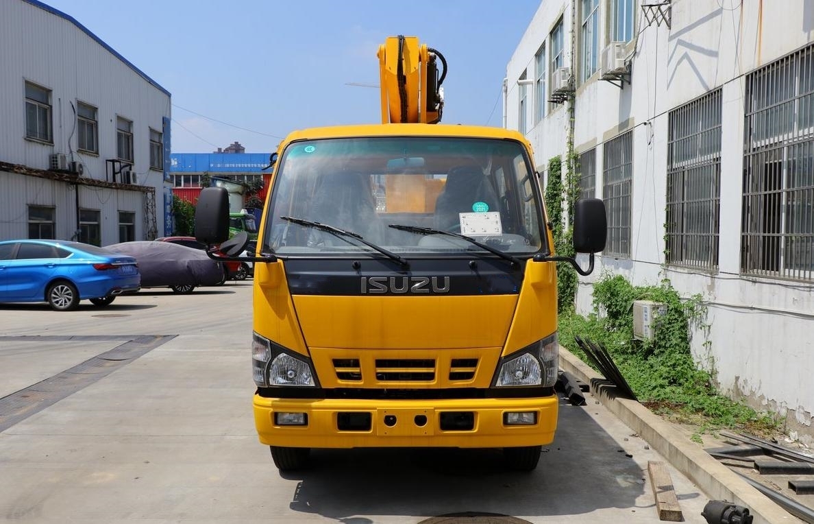 Isuzu 5.7 Tons Articulated Bucket Lift Truck