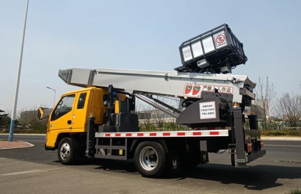 Jac 4.5 Tons Ladder Lift Truck
