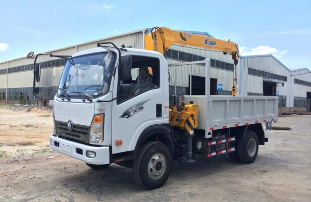 Sinotruk Wangpai 4.5 Tons Tow Truck With Crane