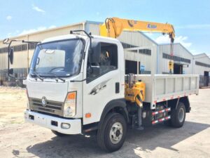 Sinotruk Wangpai 4.5 Tons Tow Truck With Crane