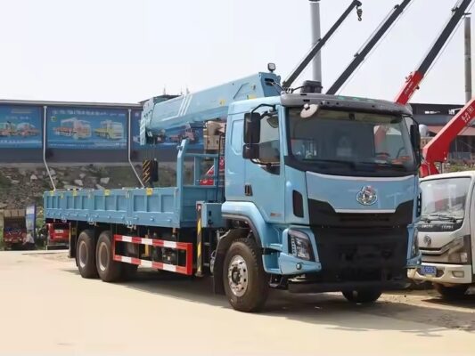 Dong Feng 12 Ton Truck Telescopic Crane