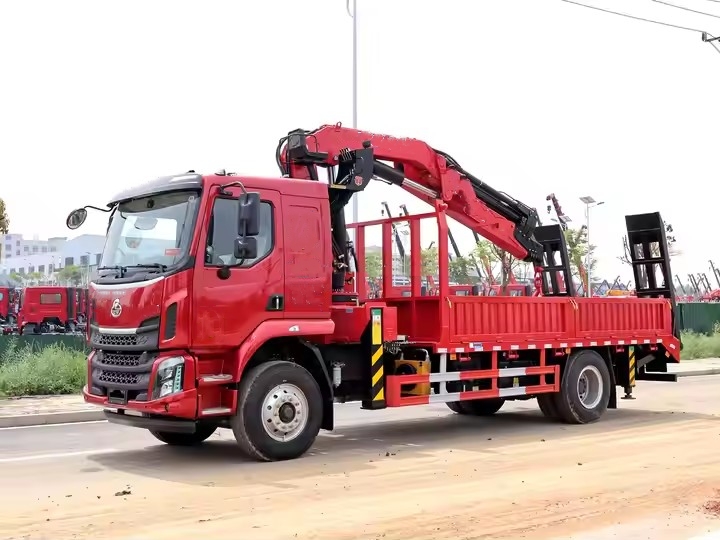 Dongfeng Liuqi 12 Ton Knuckle Boom Crane Truck