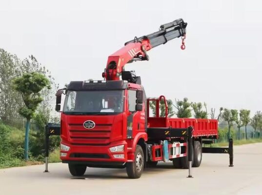 Faw 25 Ton Knuckle Boom Crane