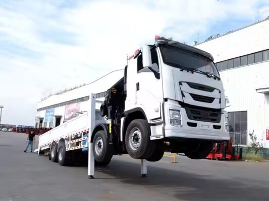 Isuzu 16 Ton Knuckle Boom Crane