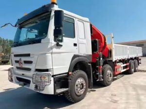 Sinotruk Howo 25 Ton Knuckle Boom Crane Truck