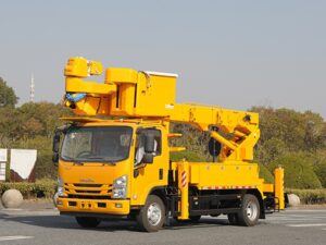 Isuzu 17.5 Meters Insulated Bucket Truck