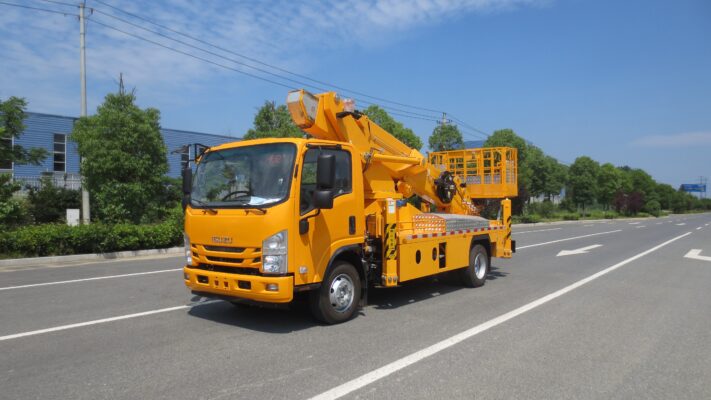 ISUZU 24M Telescopic Bucket Truck